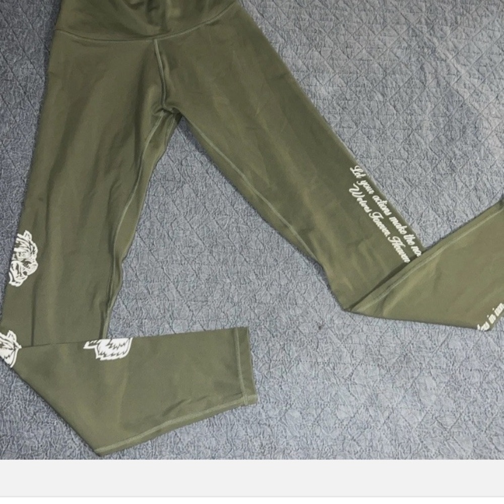 Darc sport Olive Green Graphic Leggings small euc!